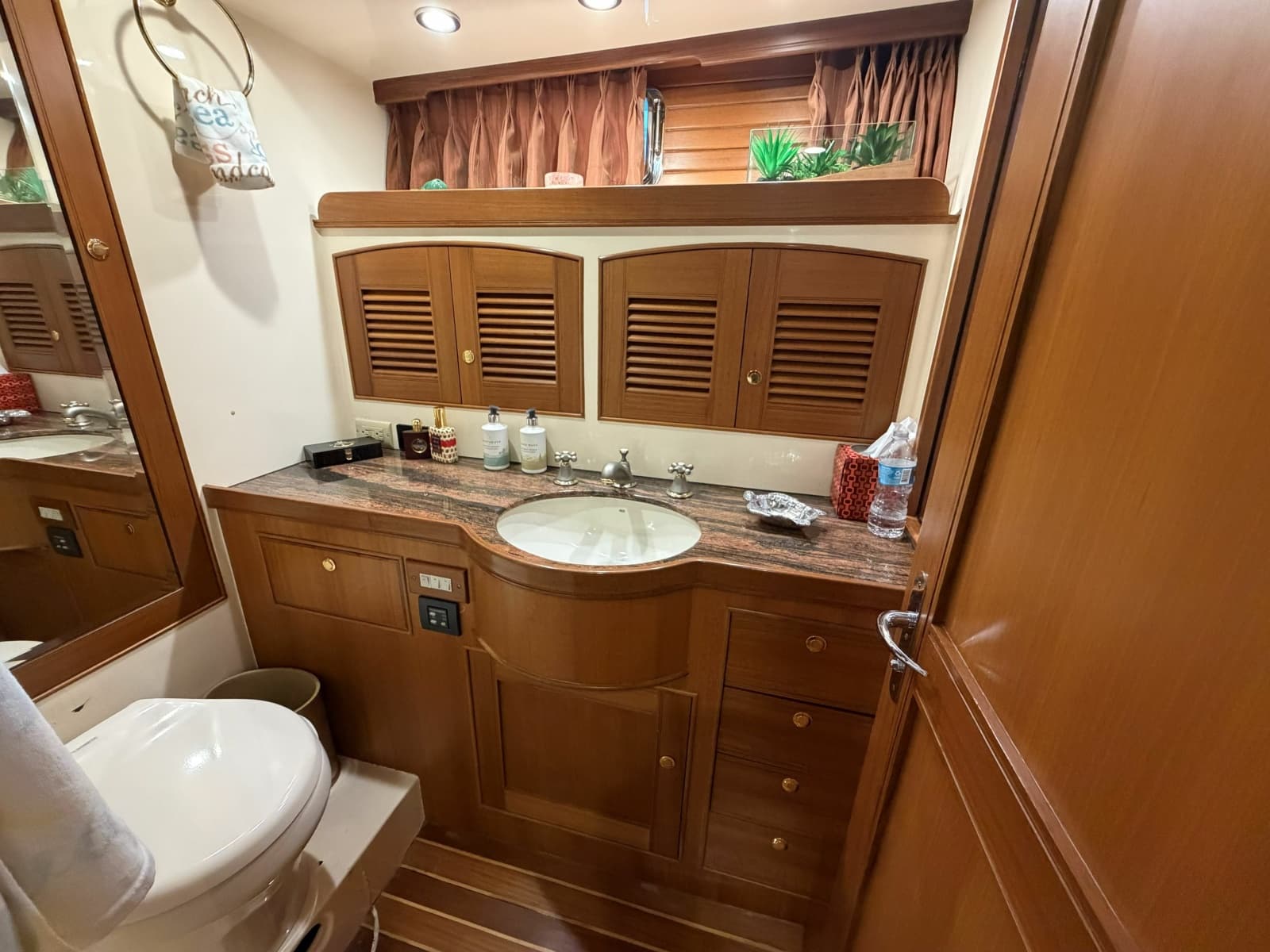 2007 Marlow Explorer 53C - Photo 36