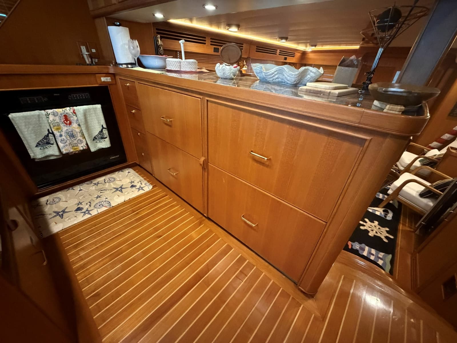 2007 Marlow Explorer 53C - Photo 12