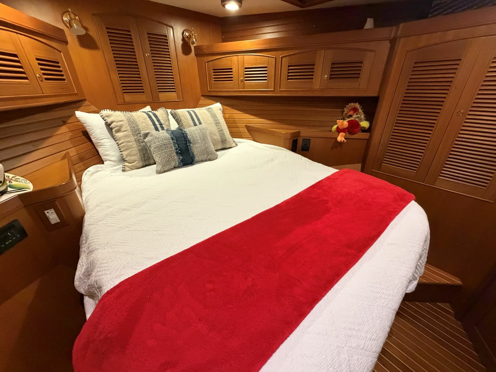2007 Marlow Explorer 53C - Photo 28