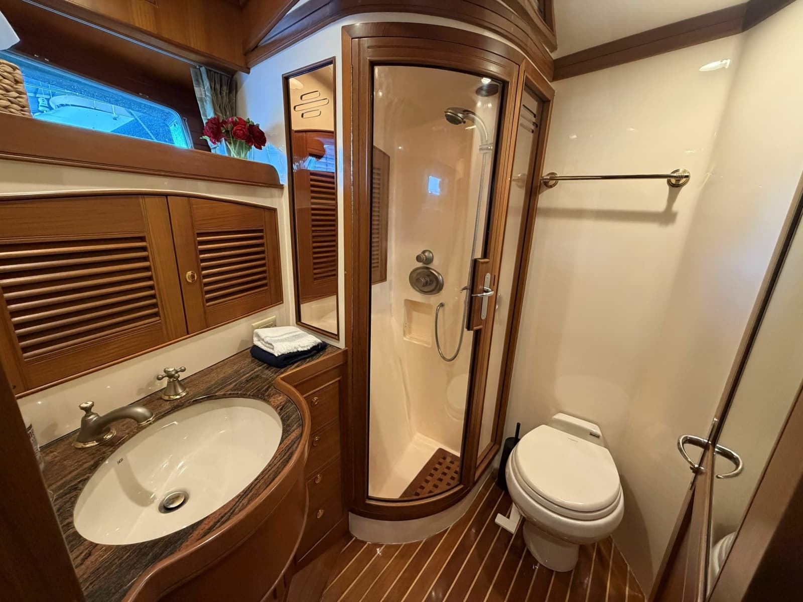 2007 Marlow Explorer 53C - Photo 30