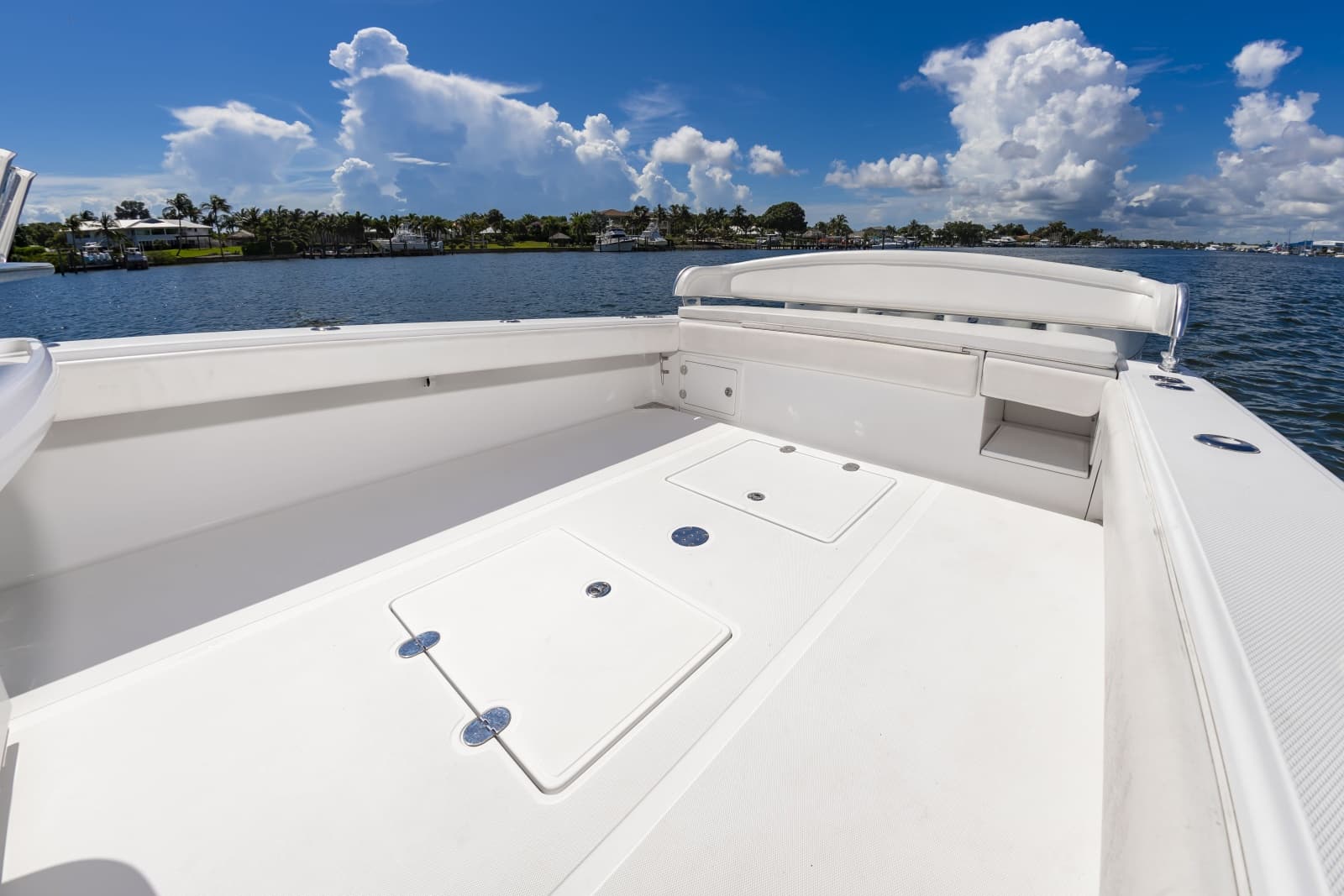 2014 Bahama 41 - Photo 18