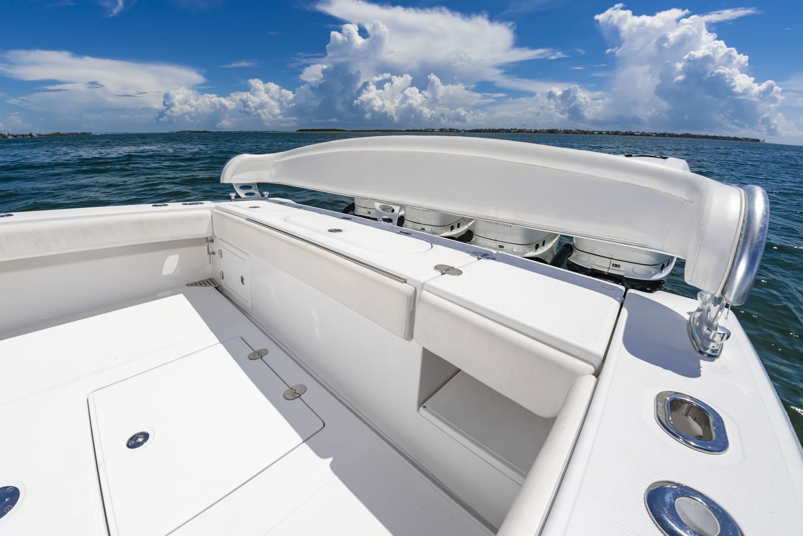 2014 Bahama 41 - Photo 20