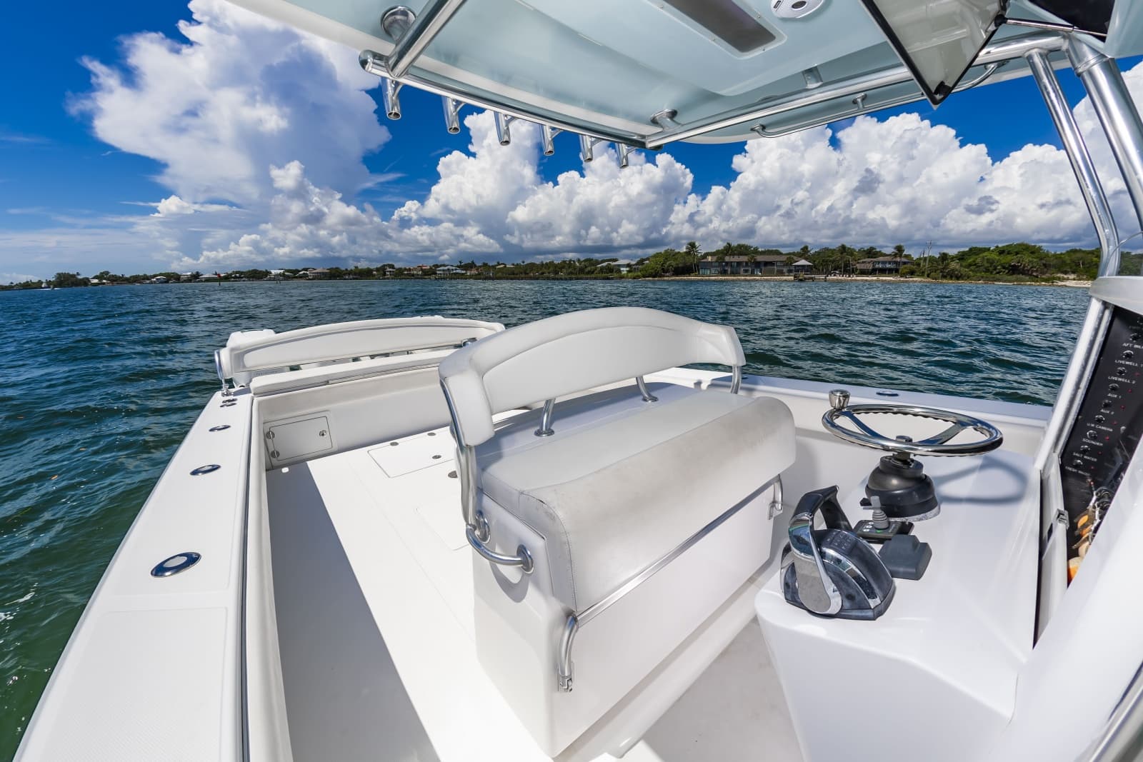 2014 Bahama 41 - Photo 16