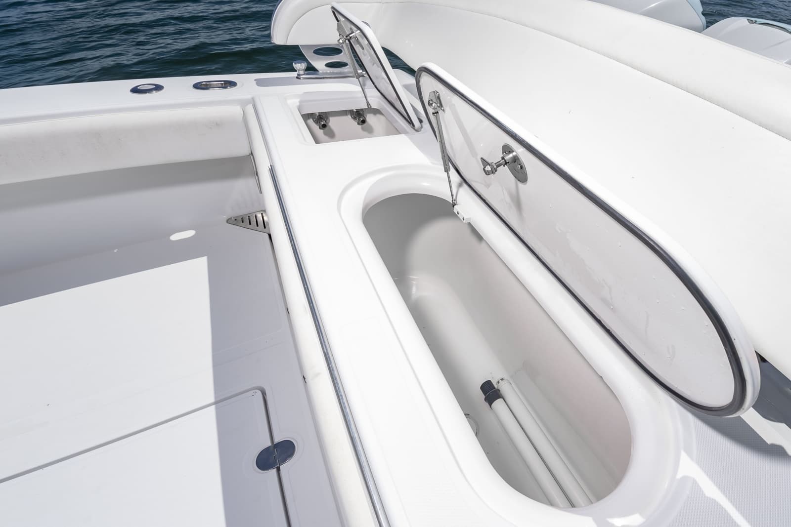 2014 Bahama 41 - Photo 22