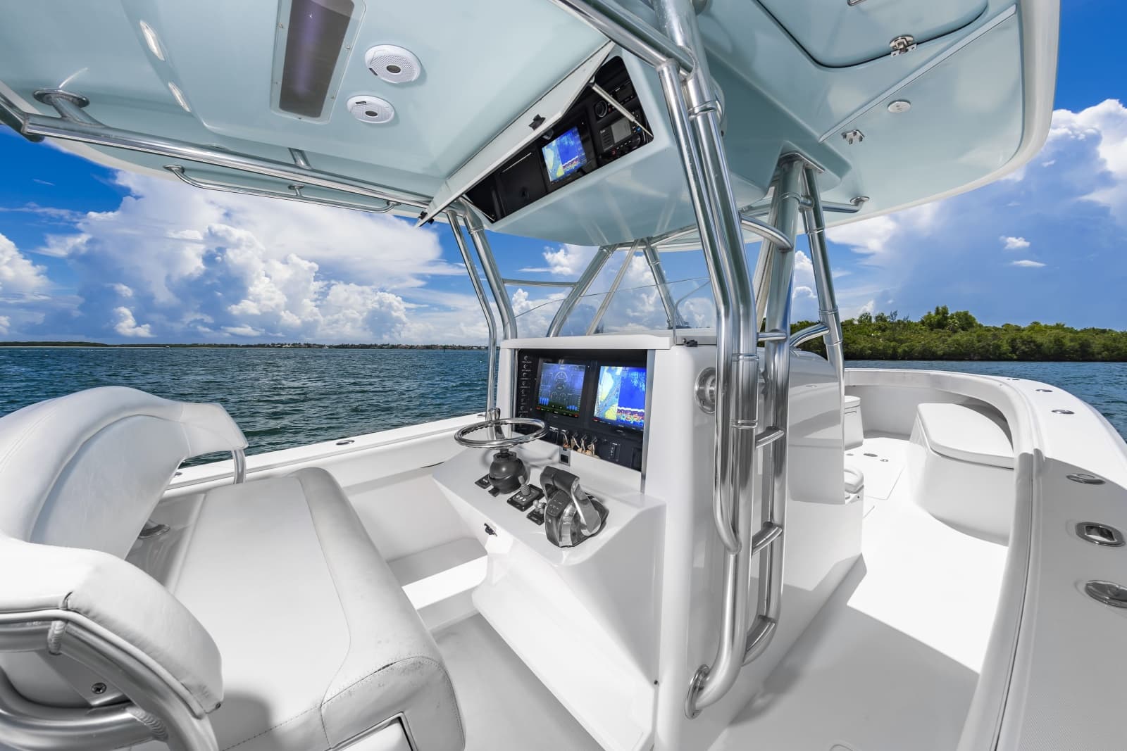 2014 Bahama 41 - Photo 12
