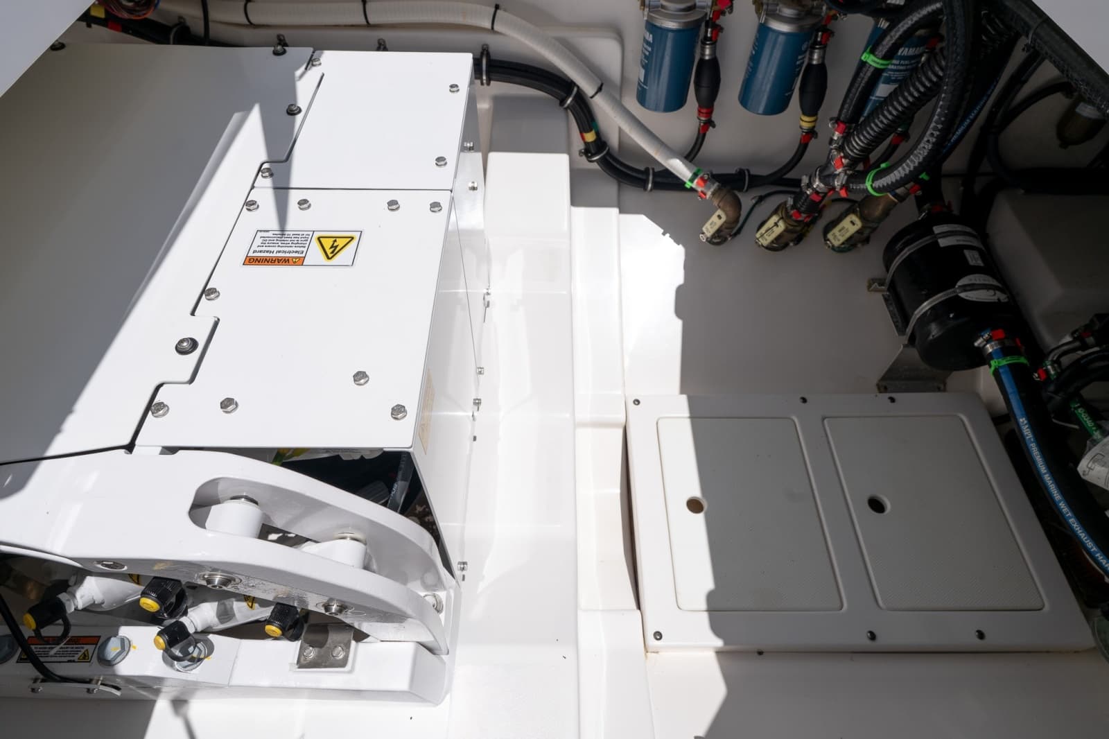 2023 Everglades 395 Center Console - Photo 58