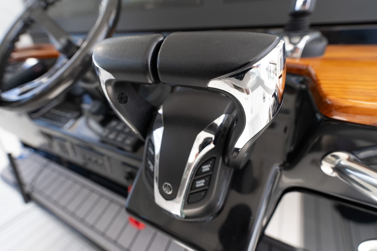 2023 Everglades 395 Center Console - Photo 22