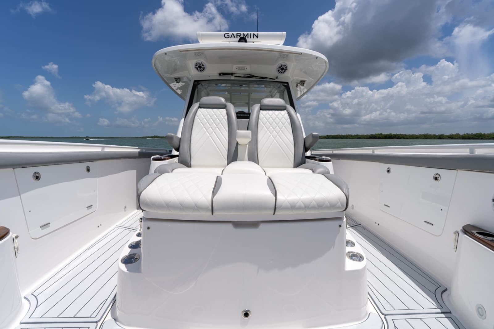 2023 Everglades 395 Center Console - Photo 30