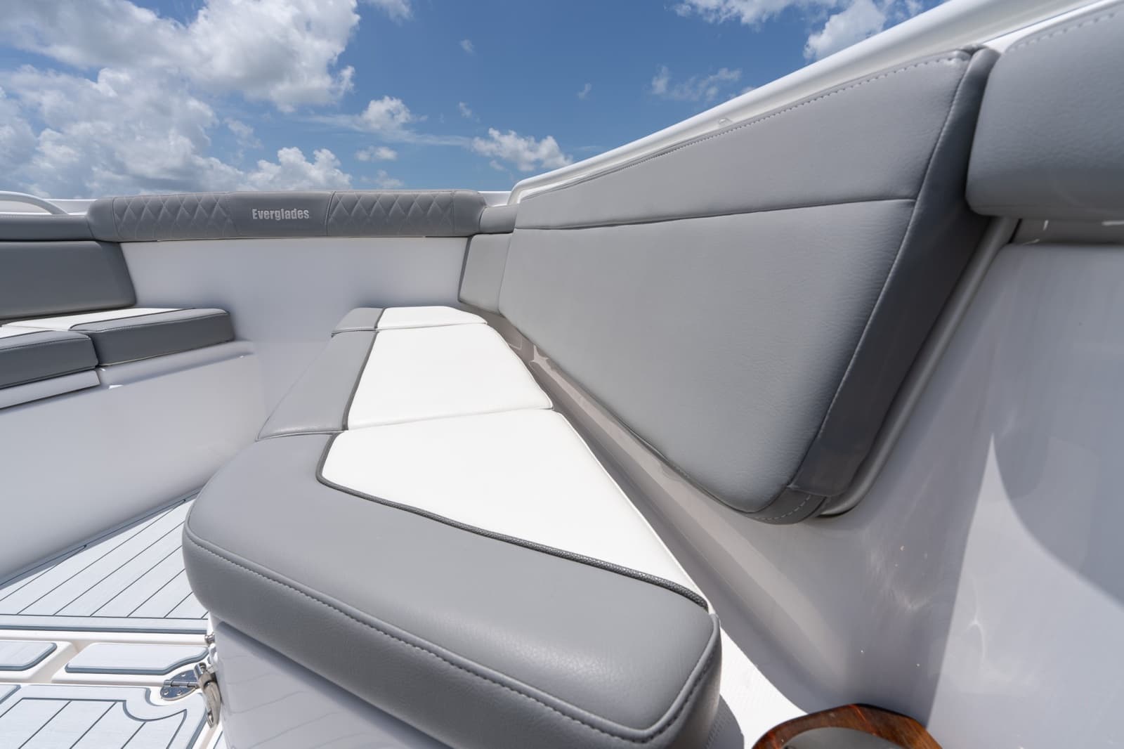2023 Everglades 395 Center Console - Photo 36