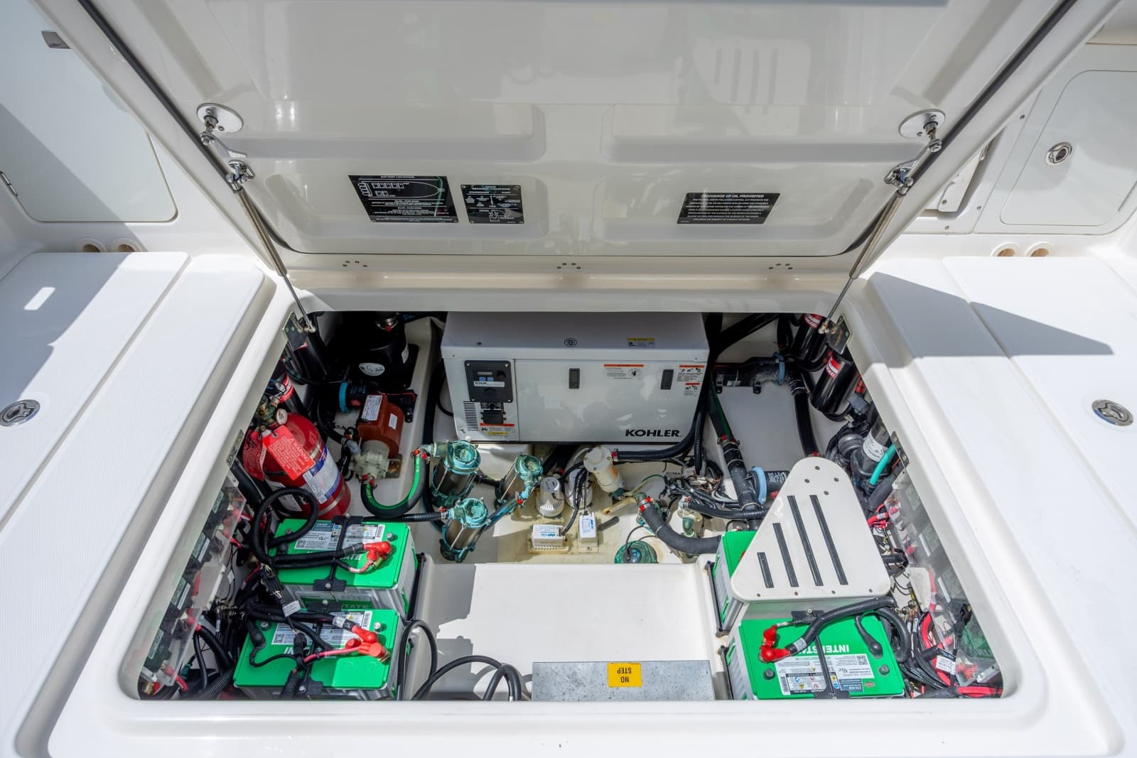 2017 Boston Whaler 420 Outrage - Photo 21