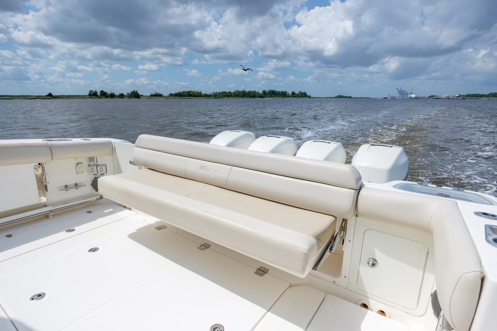 2017 Boston Whaler 420 Outrage - Photo 34