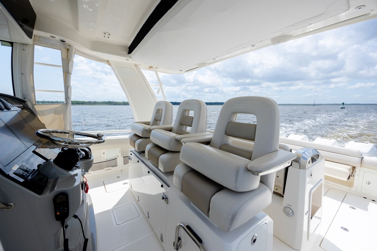 2017 Boston Whaler 420 Outrage - Photo 55