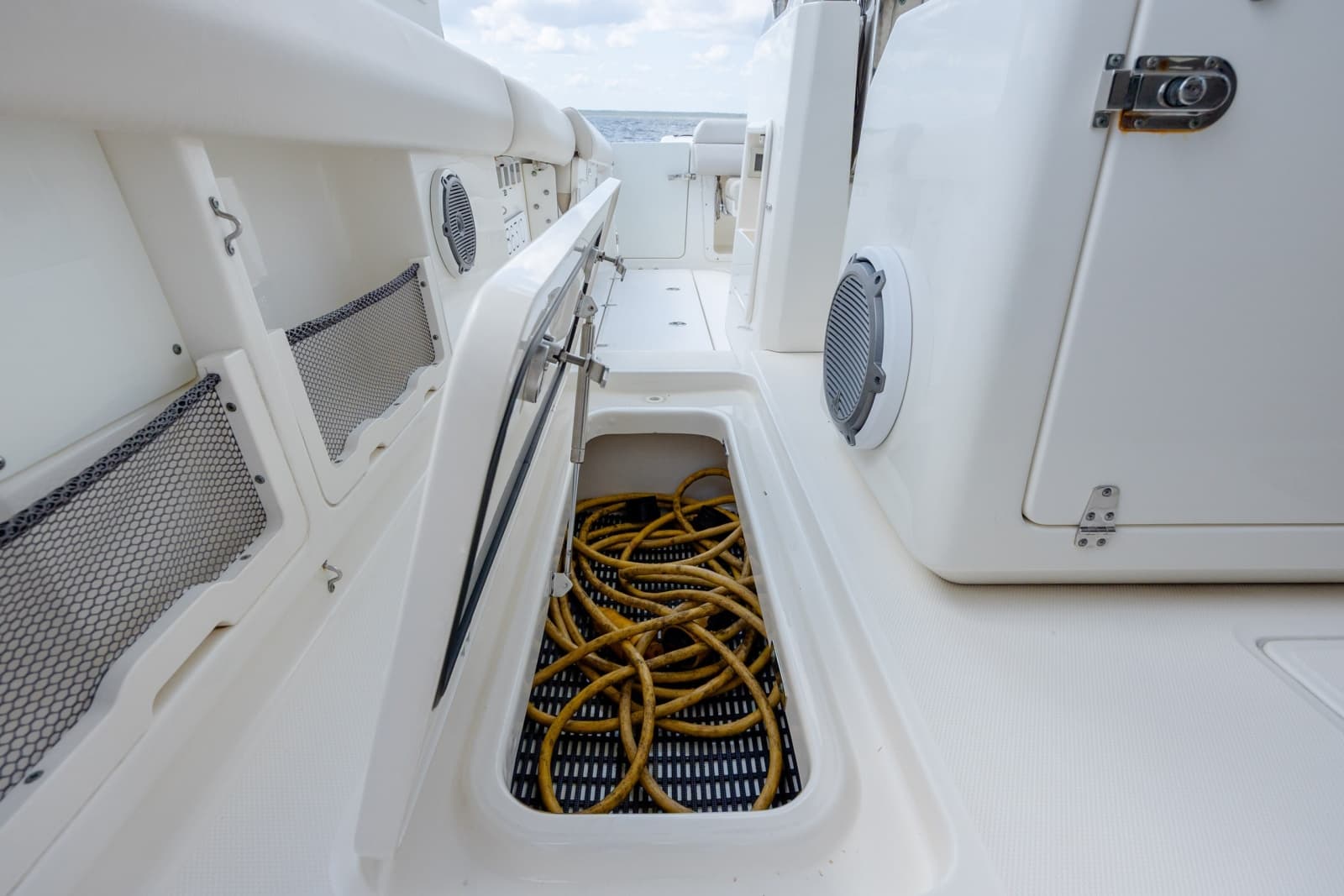 2017 Boston Whaler 420 Outrage - Photo 65