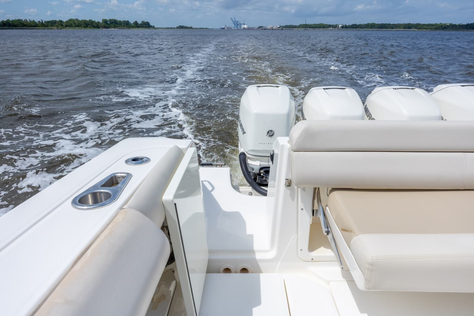 2017 Boston Whaler 420 Outrage - Photo 36