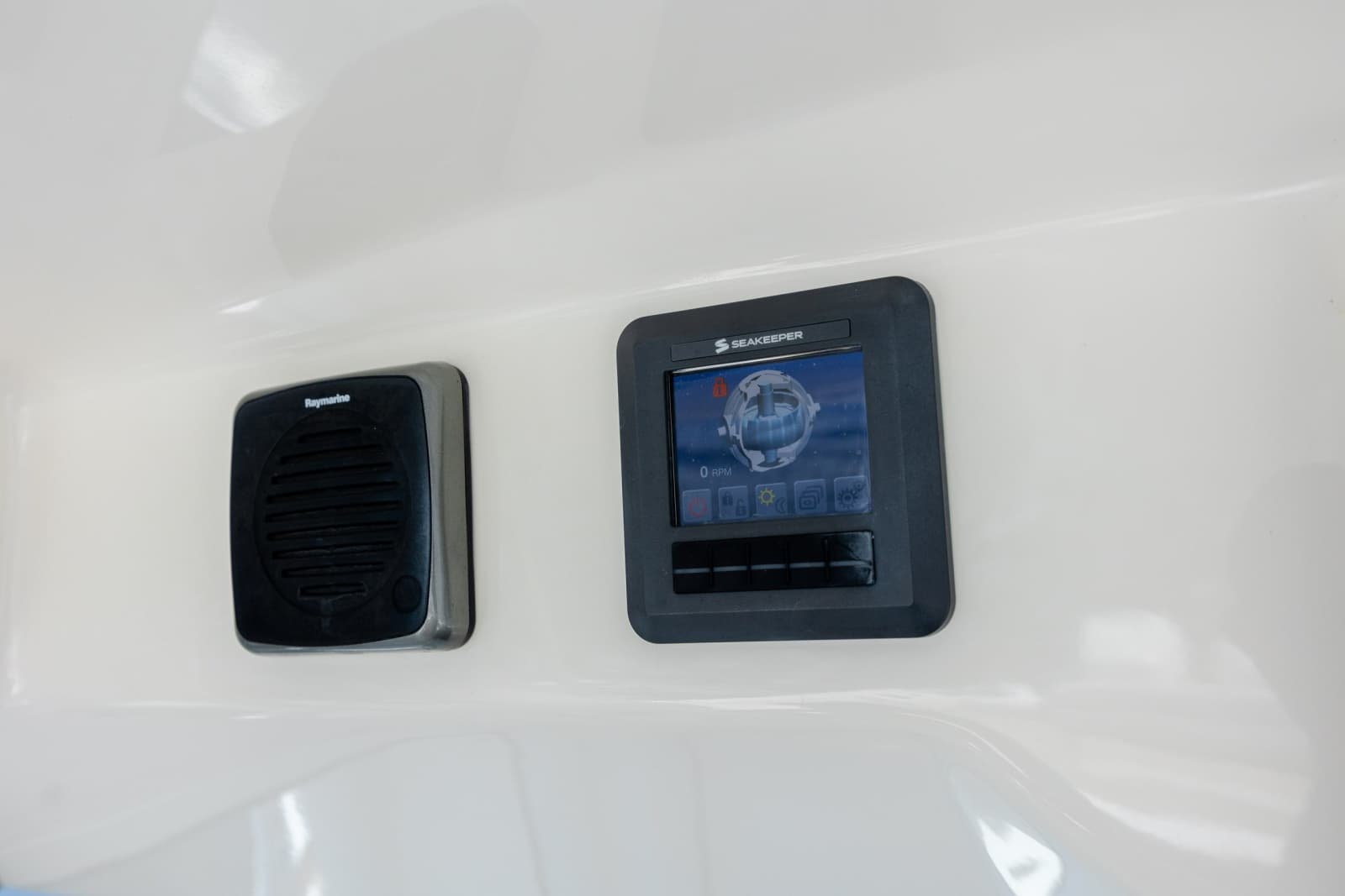 2017 Boston Whaler 420 Outrage - Photo 53