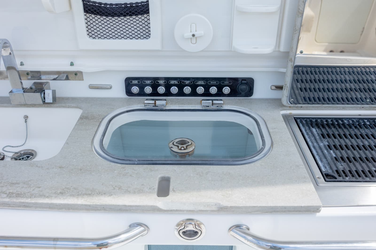 2017 Boston Whaler 420 Outrage - Photo 46