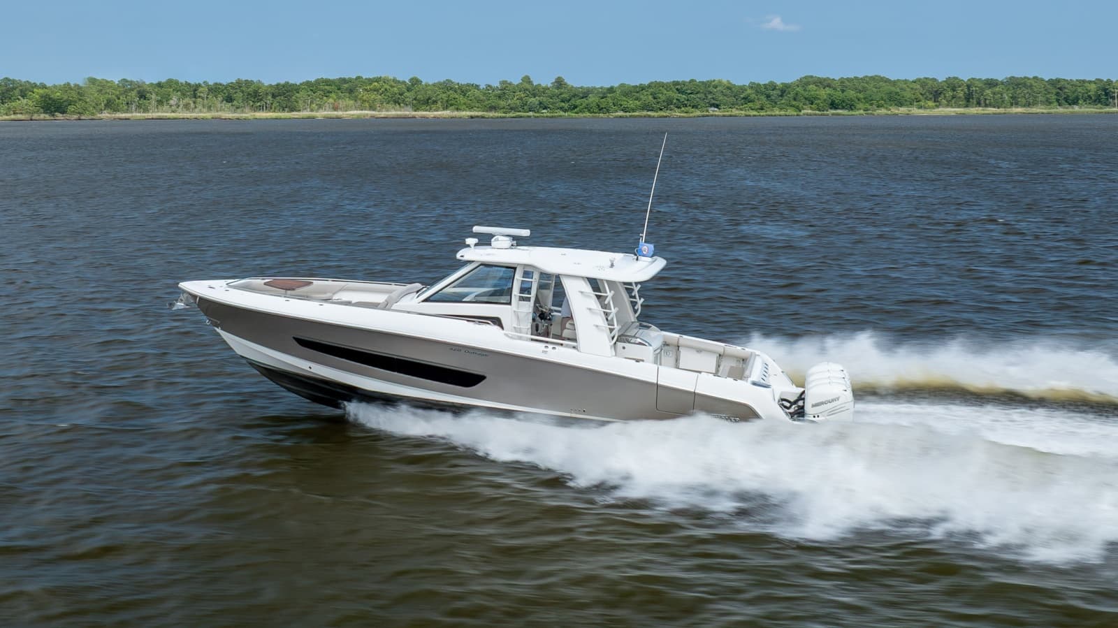 2017 Boston Whaler 420 Outrage - Photo 2