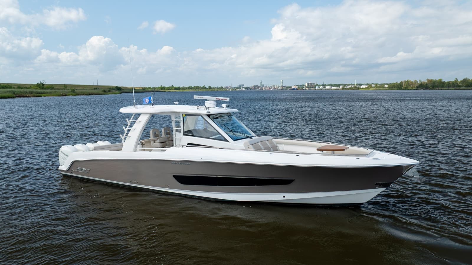 2017 Boston Whaler 420 Outrage - Photo 19