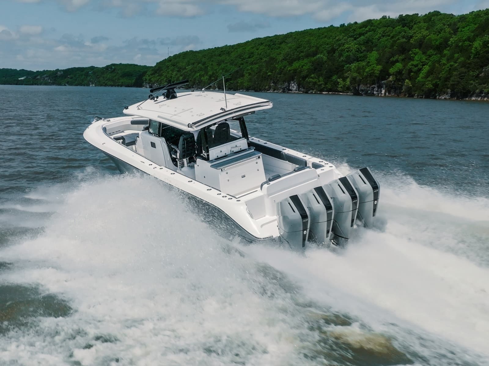2024 HCB 42 Lujo - Photo 50
