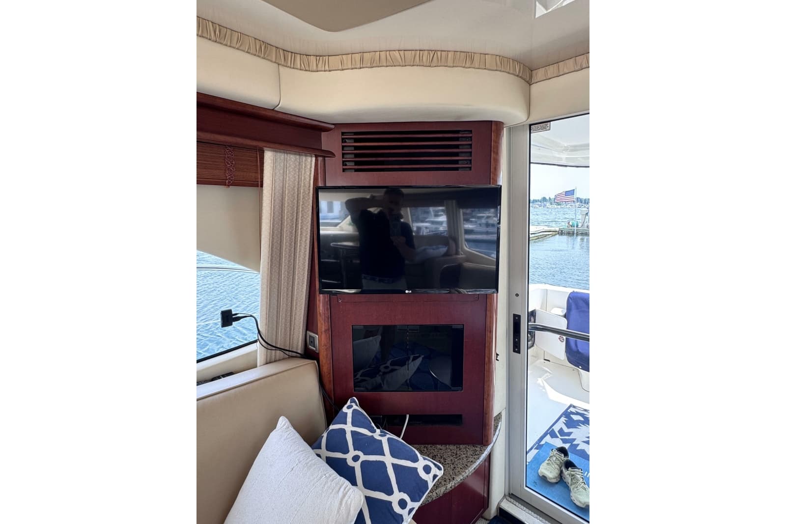 2006 Sea Ray 44 Sedan Bridge - Photo 26