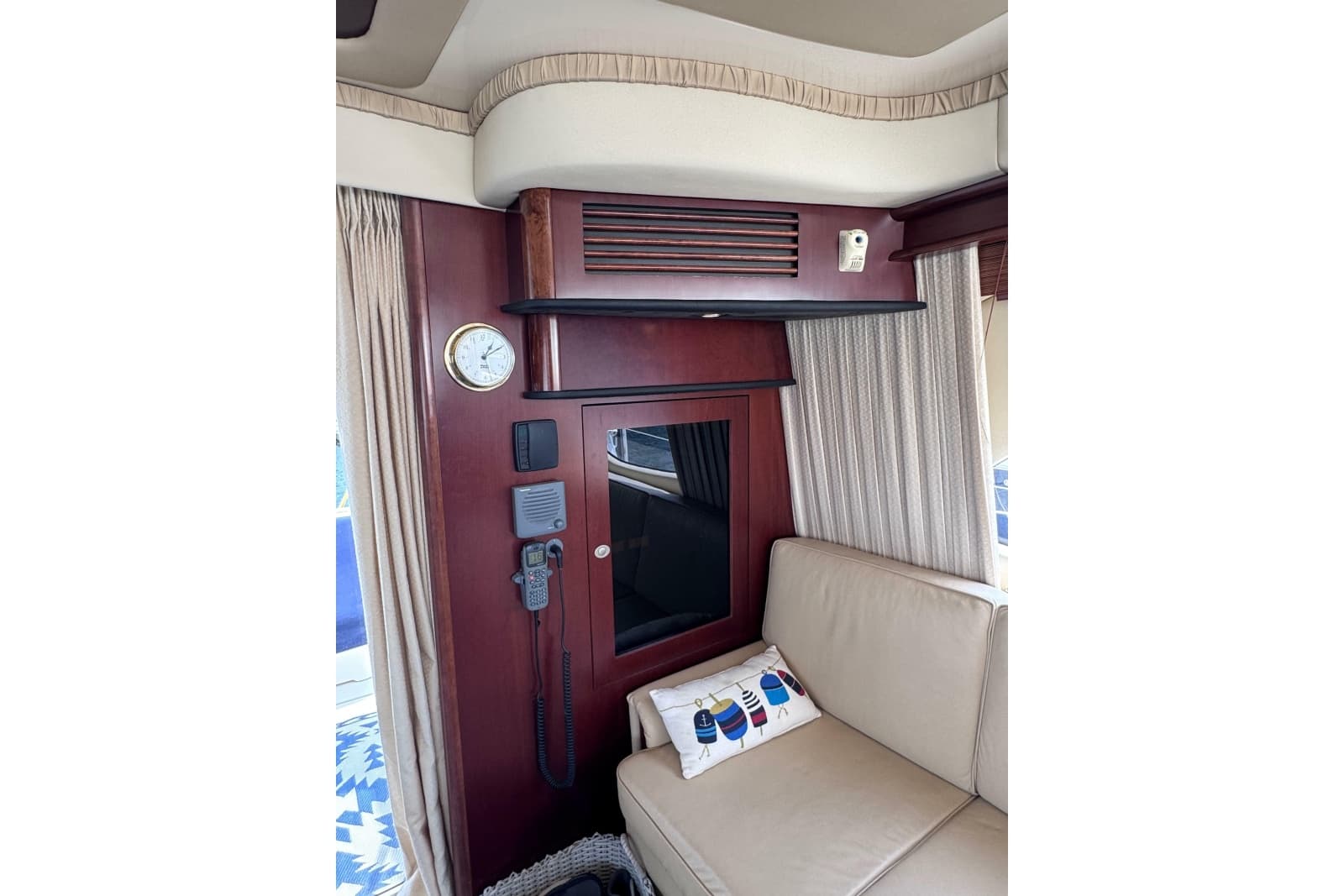 2006 Sea Ray 44 Sedan Bridge - Photo 25