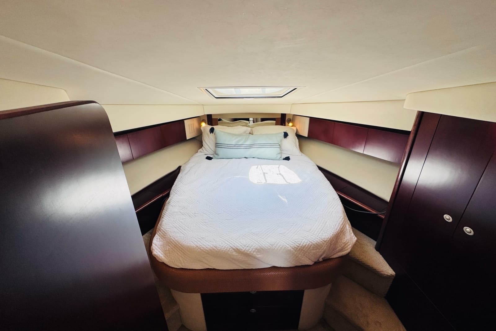 2006 Sea Ray 44 Sedan Bridge - Photo 3