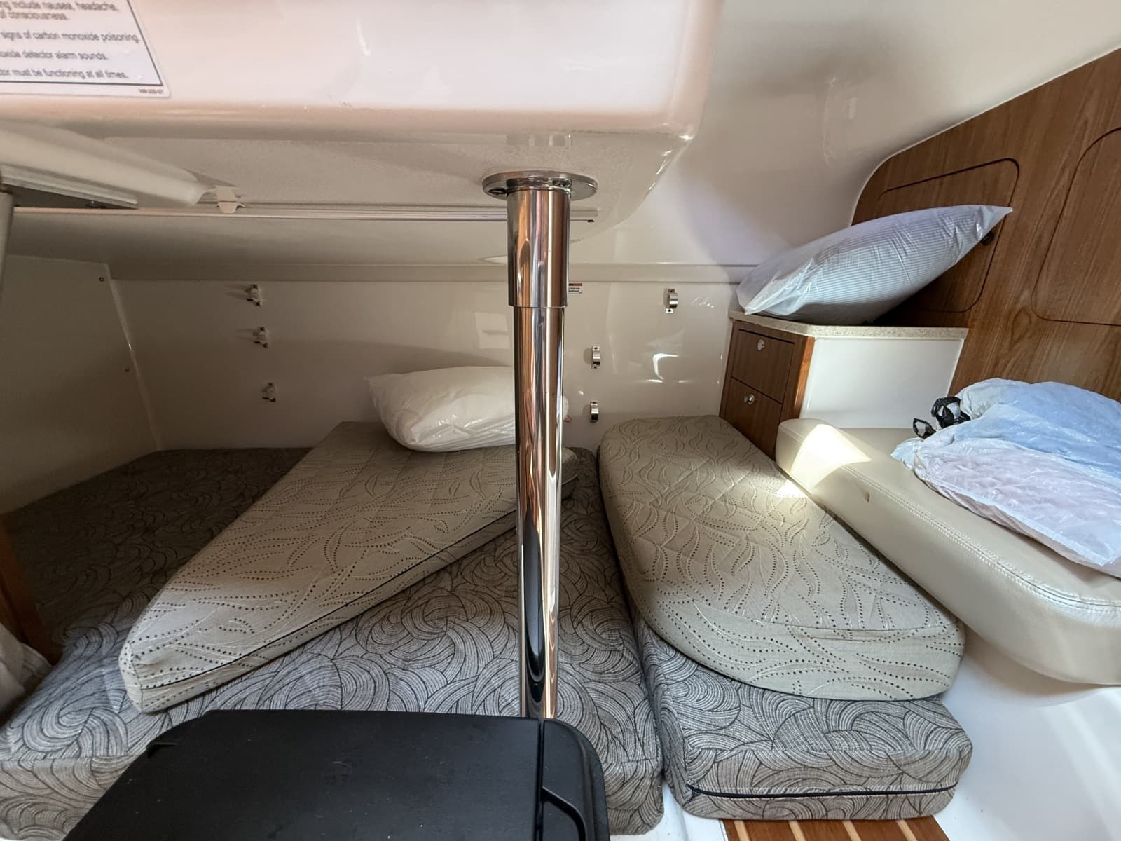 2014 Pursuit 345 Offshore - Photo 17