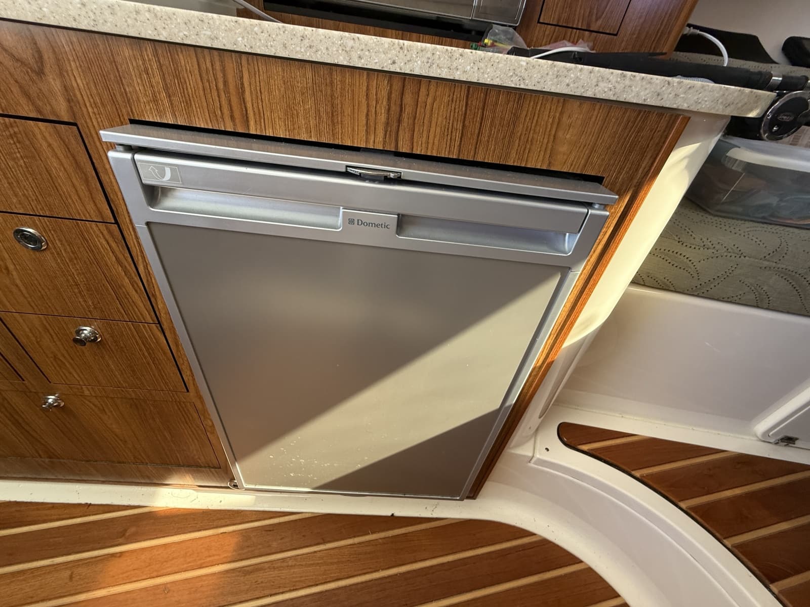 2014 Pursuit 345 Offshore - Photo 13