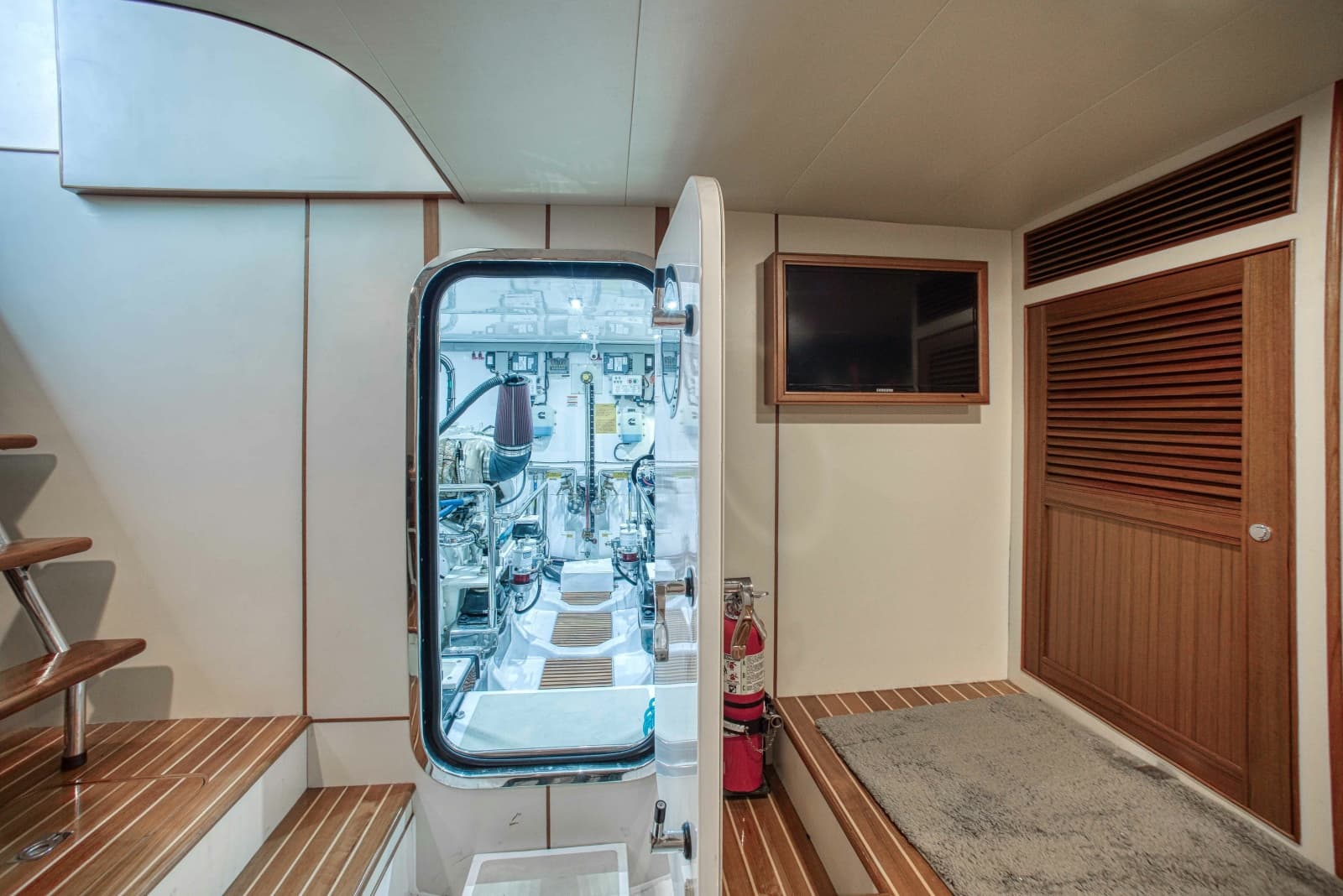 2016 Marlow Explorer 58E - Photo 40