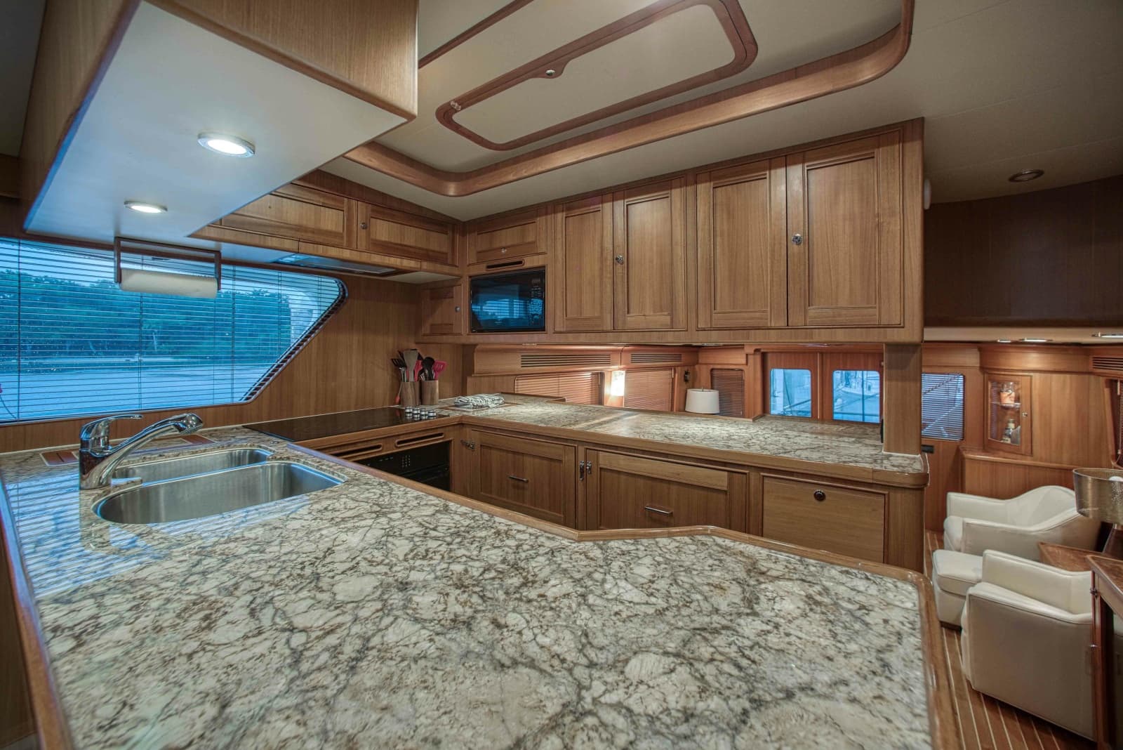 2016 Marlow Explorer 58E - Photo 20