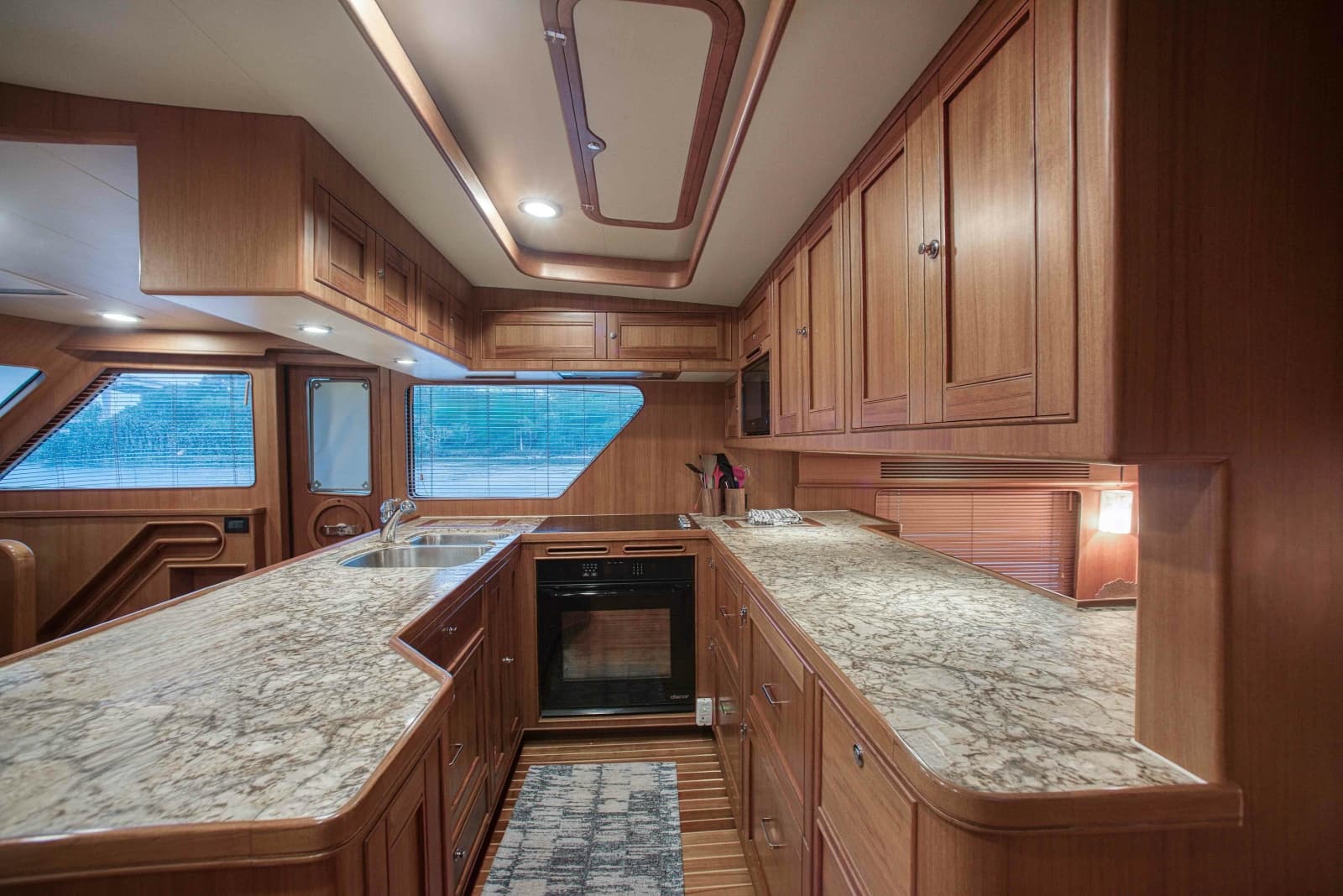 2016 Marlow Explorer 58E - Photo 19
