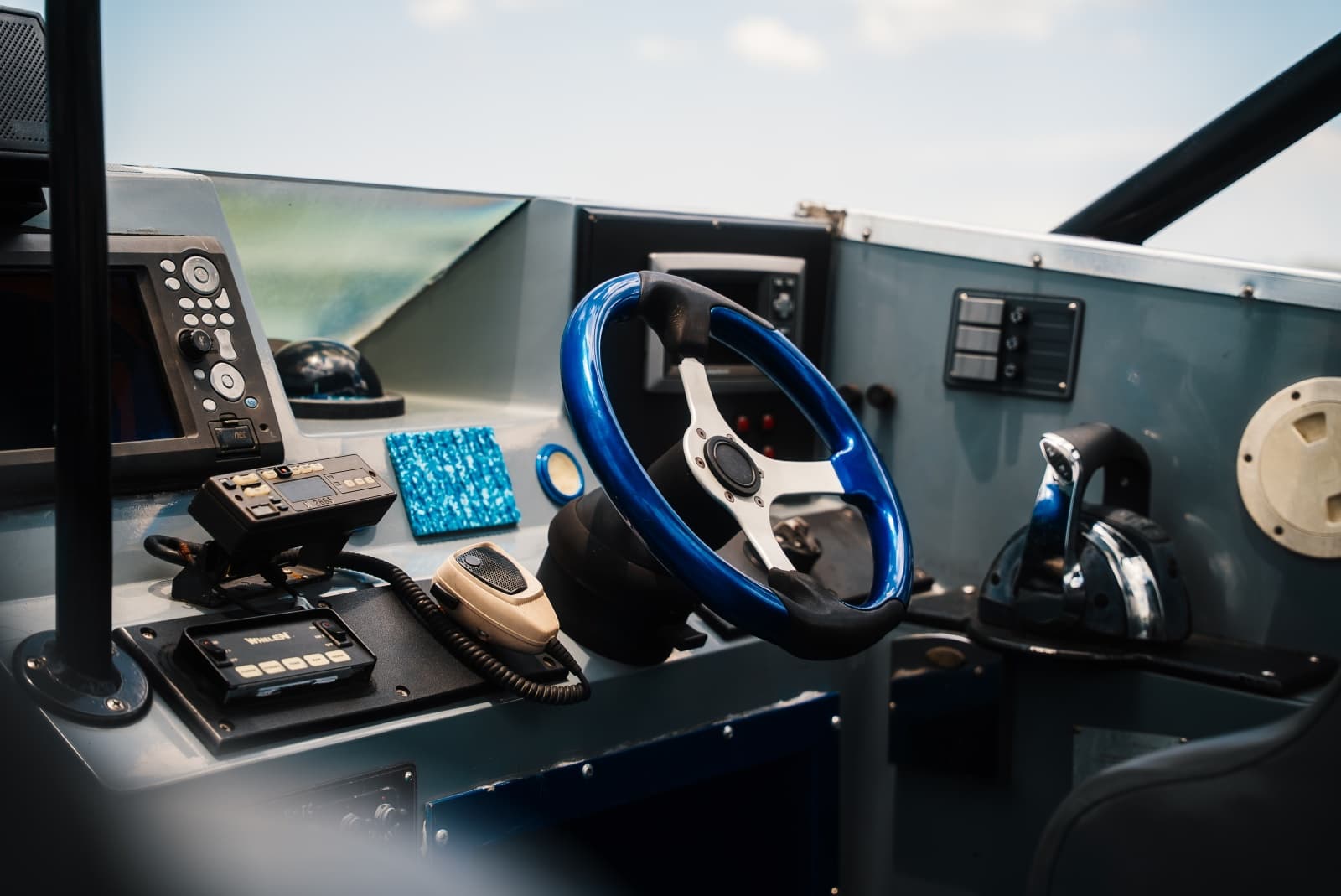 2002 Interceptor Nightcat 27 - Photo 133