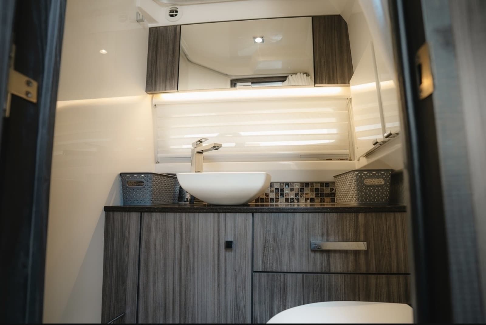 2021 Sea Ray SLX 400 Outboard - Photo 21