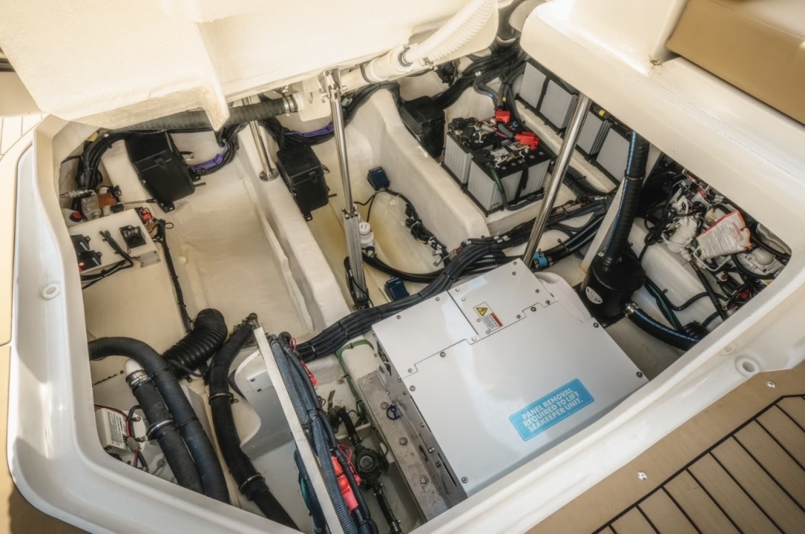 2021 Sea Ray SLX 400 Outboard - Photo 22