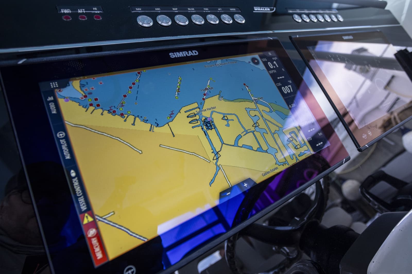 2023 Boston Whaler 360 Outrage - Photo 18