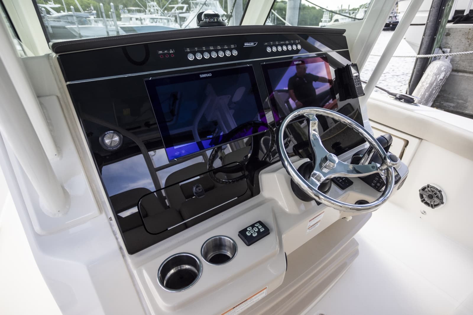 2023 Boston Whaler 360 Outrage - Photo 16