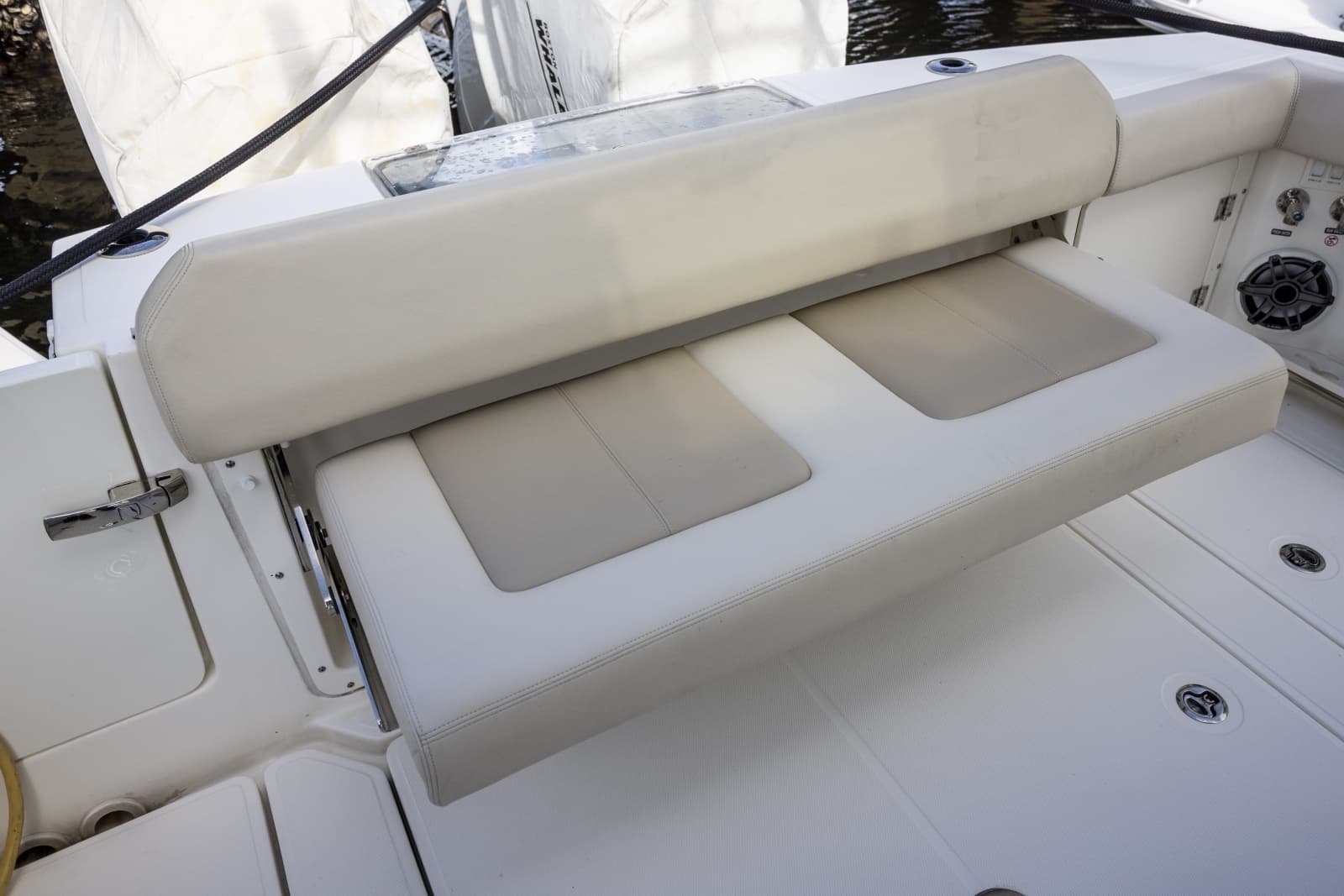 2023 Boston Whaler 360 Outrage - Photo 26