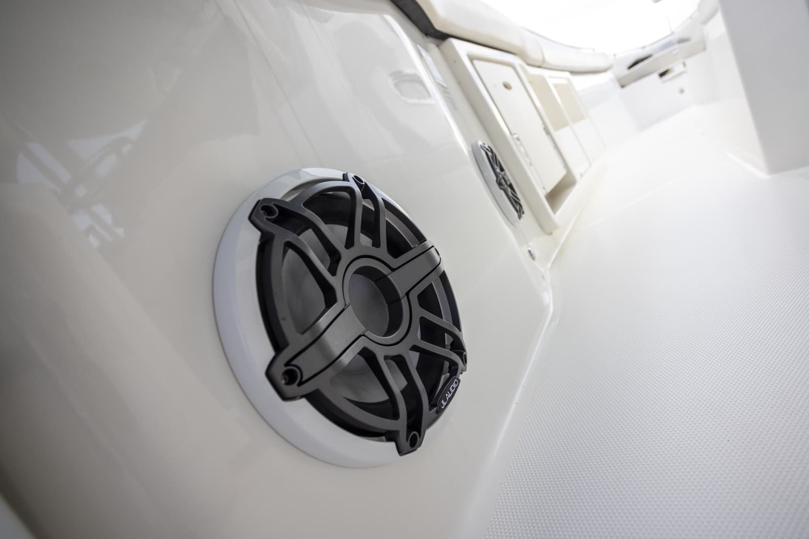 2023 Boston Whaler 360 Outrage - Photo 35