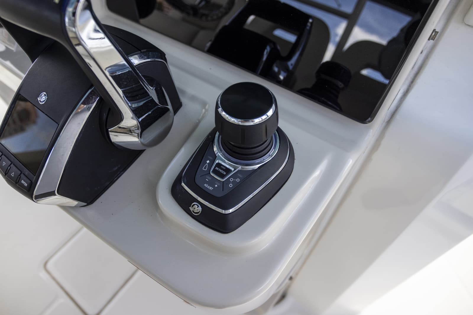 2023 Boston Whaler 360 Outrage - Photo 19