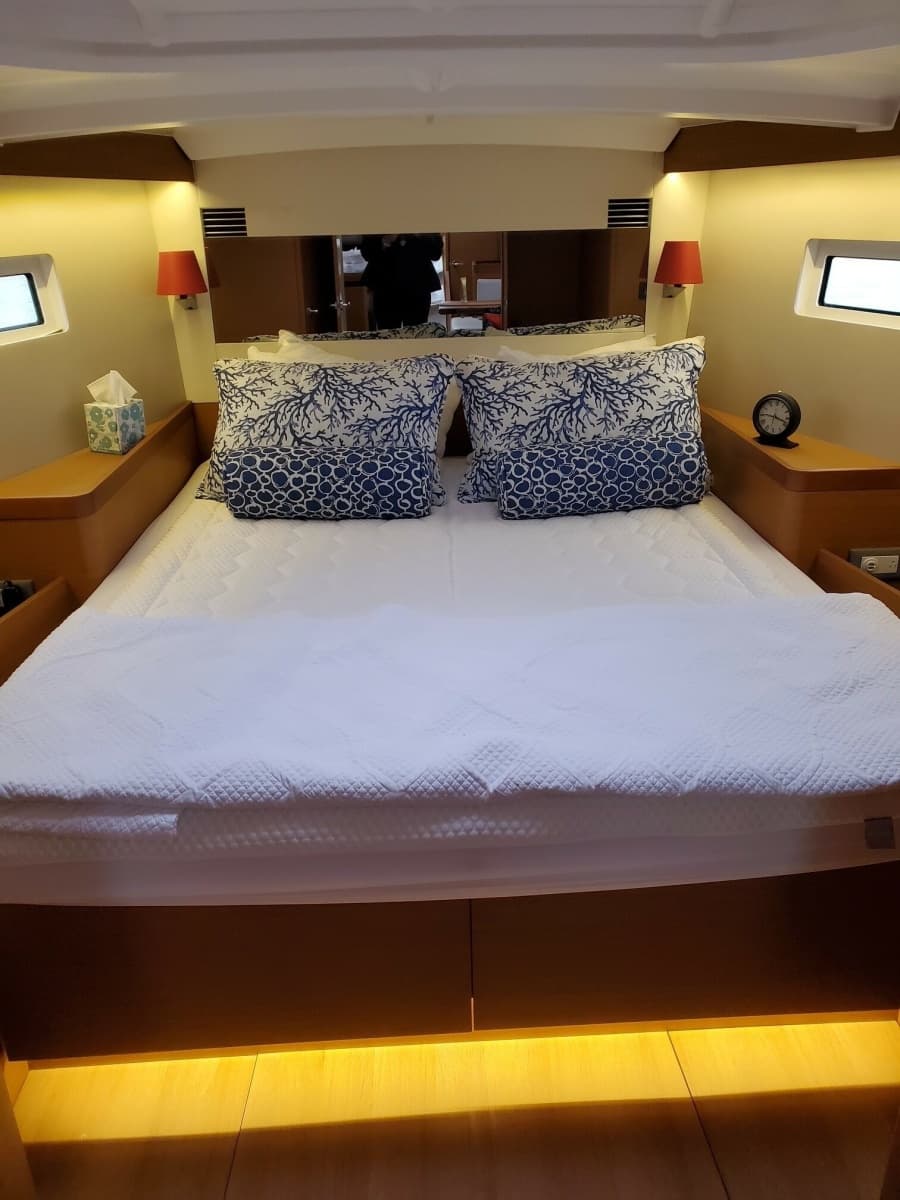 2019 Jeanneau Sun Odyssey 440 - Photo 4