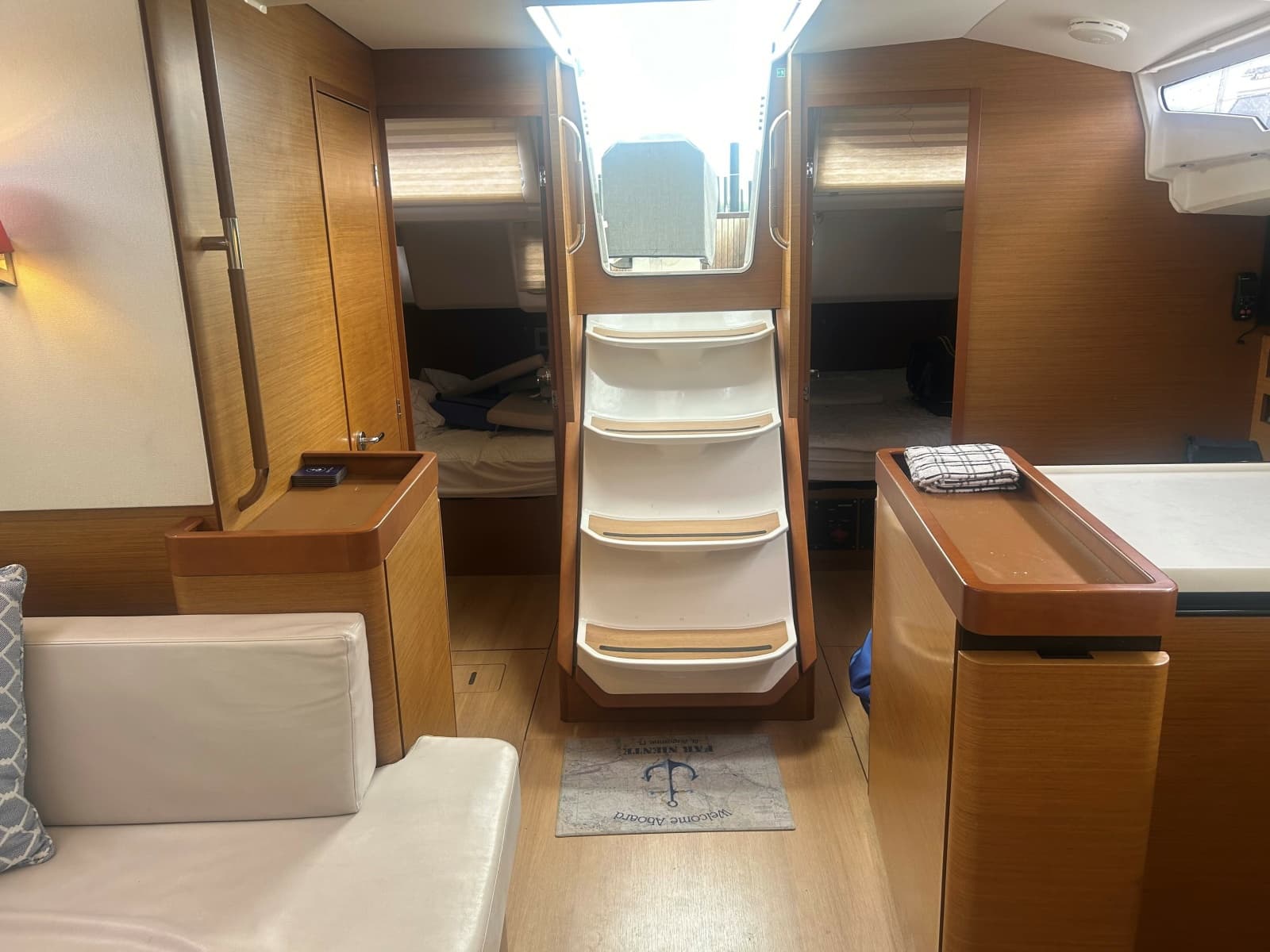 2019 Jeanneau Sun Odyssey 440 - Photo 13