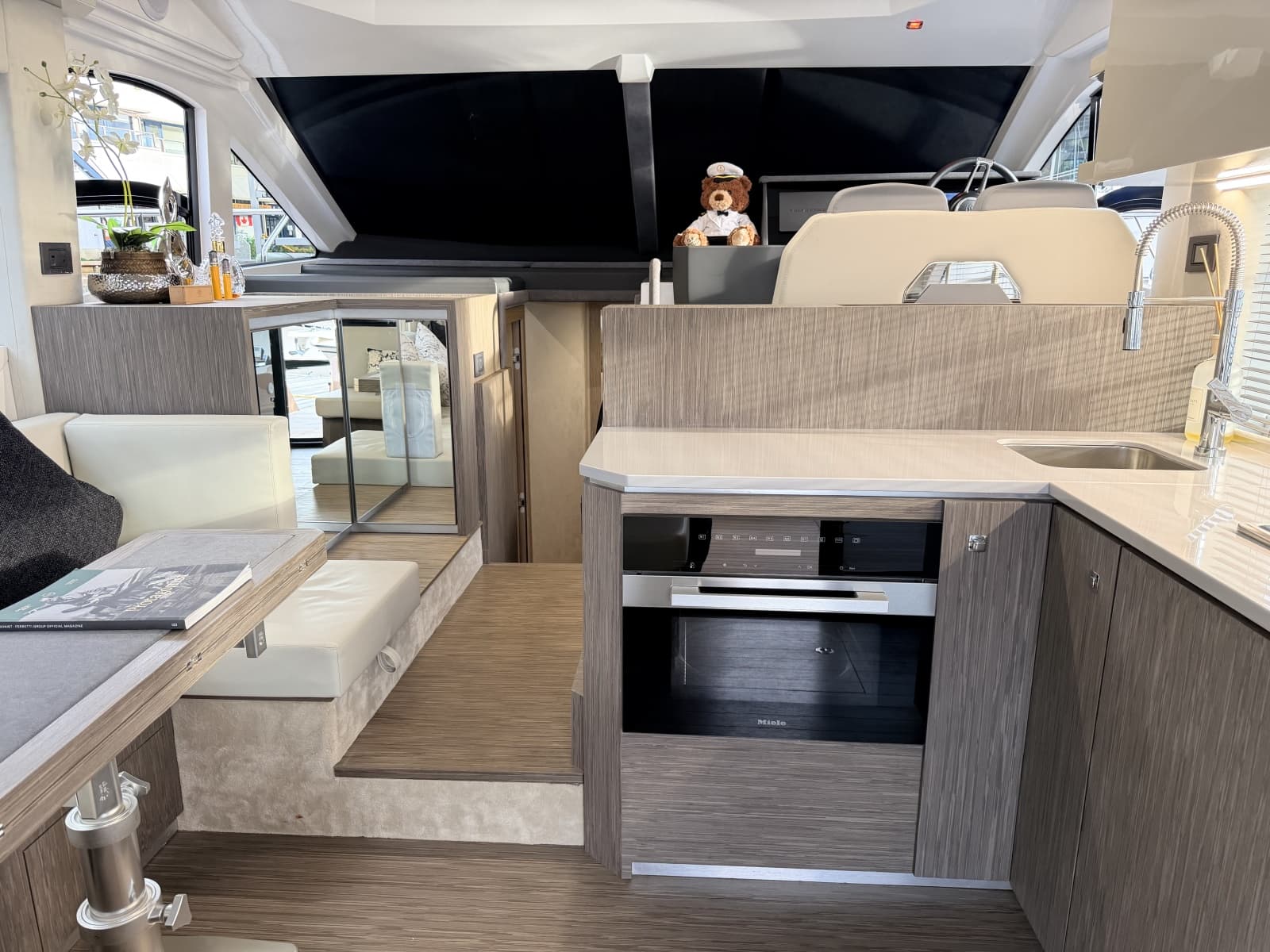 2025 Sessa F47 - Photo 43