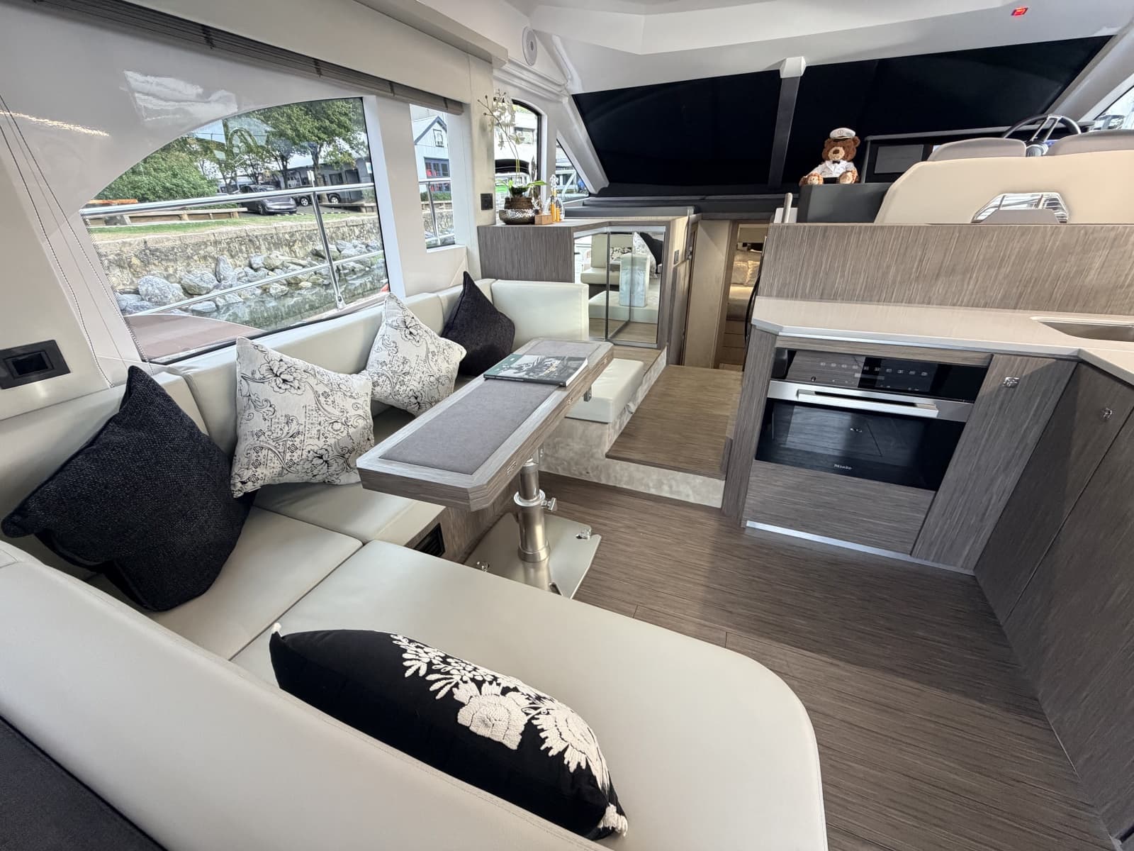 2025 Sessa F47 - Photo 56