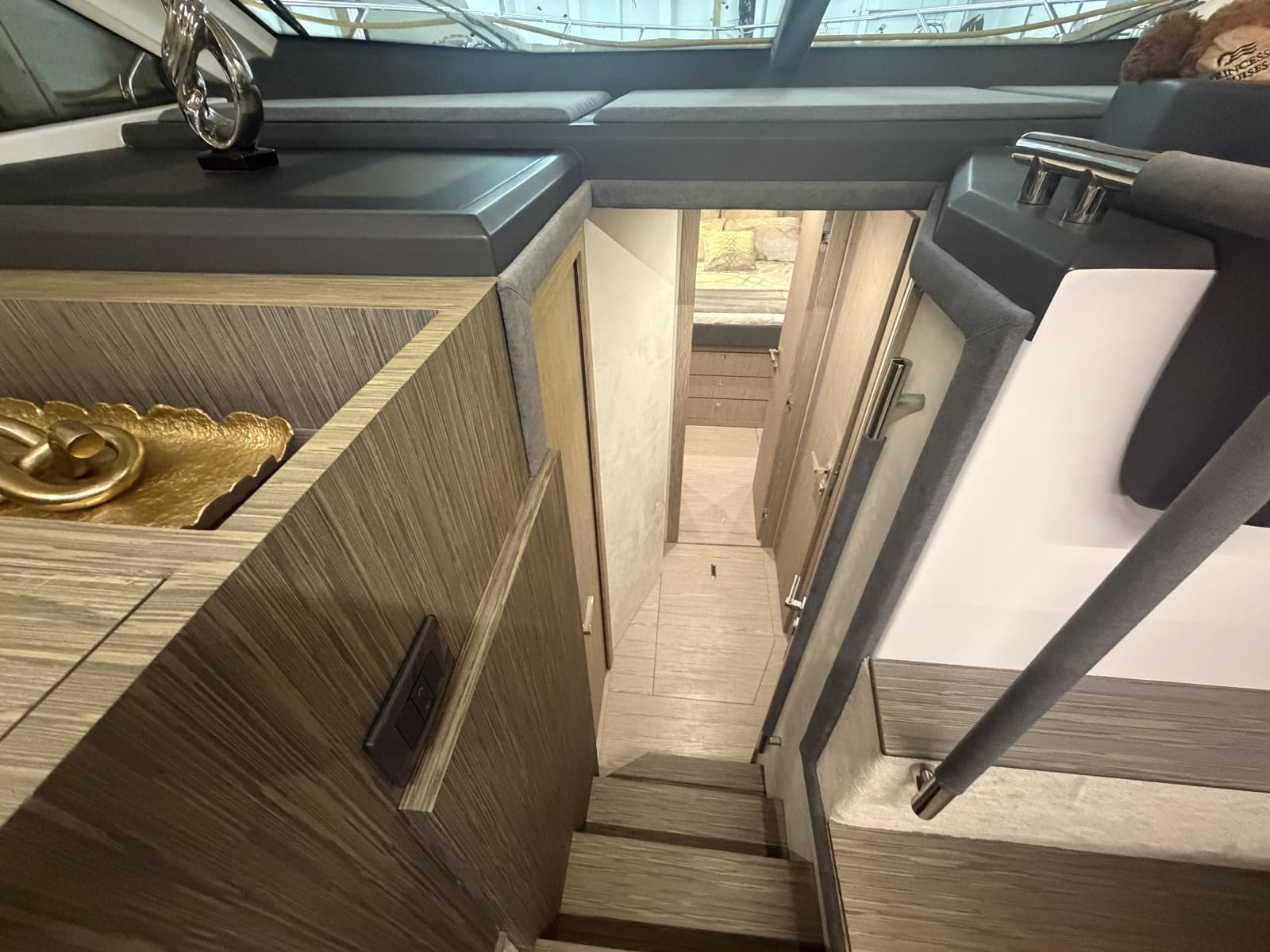 2025 Sessa F47 - Photo 36
