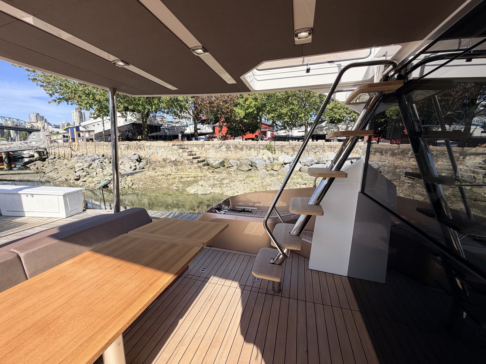 2025 Sessa F47 - Photo 32