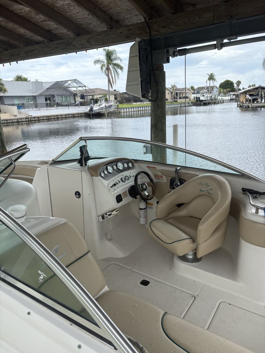 2001 Sea Ray  - Photo 3