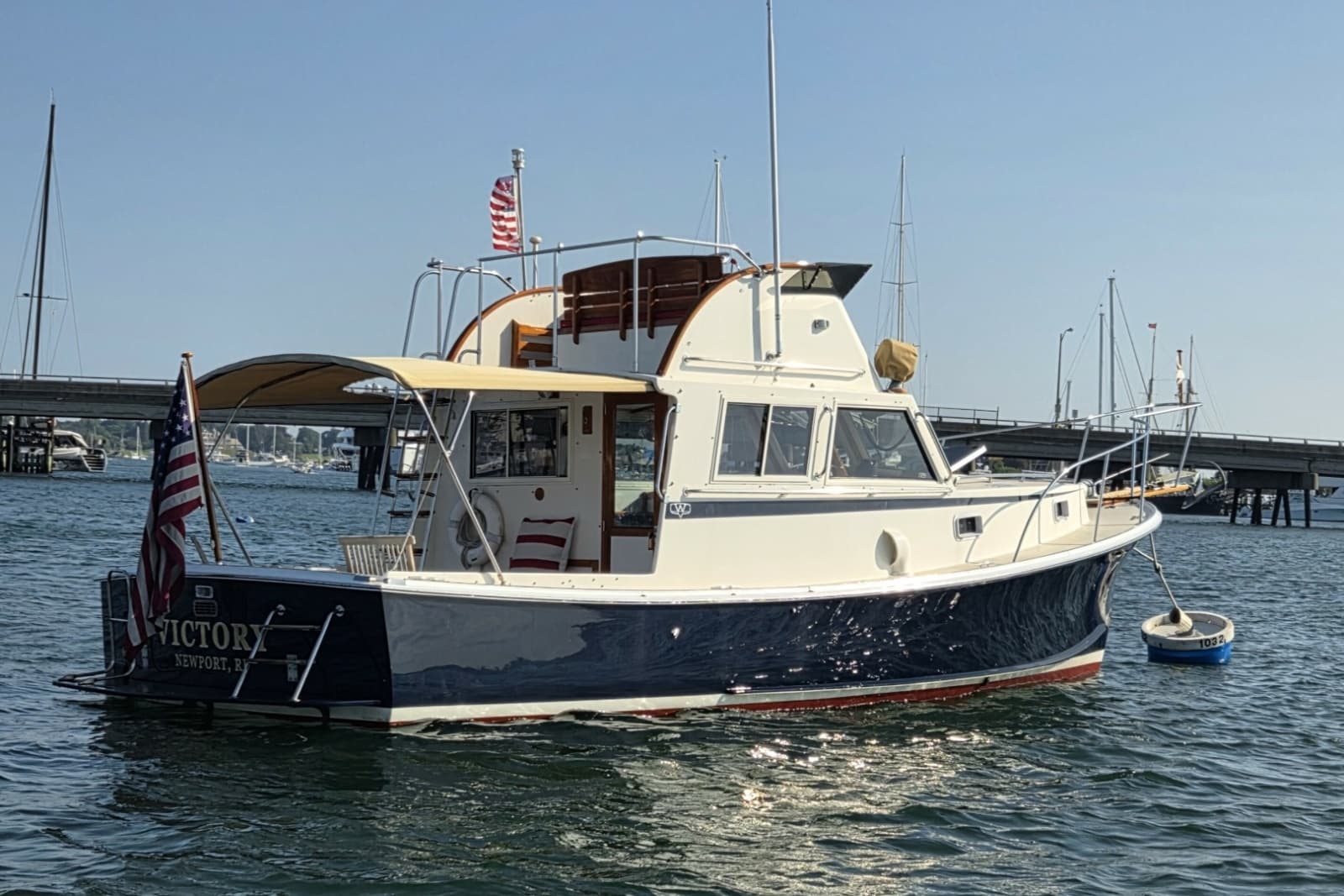 1987 Wilbur Flybridge Cruiser - Photo 19