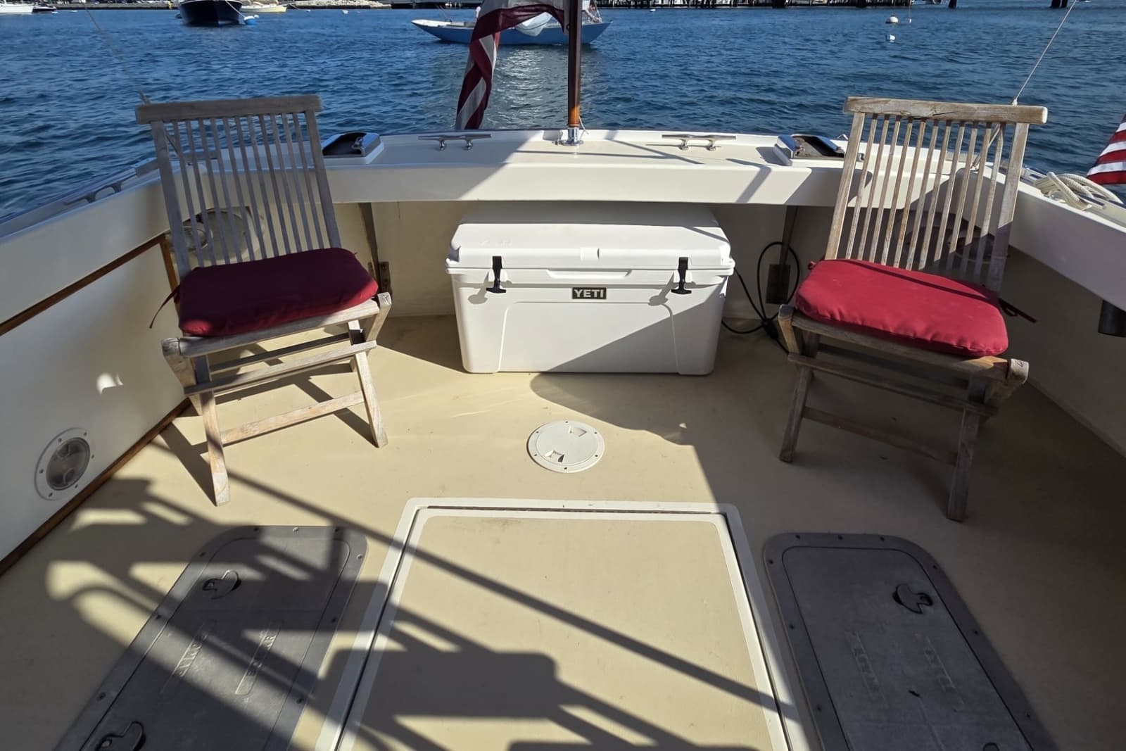 1987 Wilbur Flybridge Cruiser - Photo 7