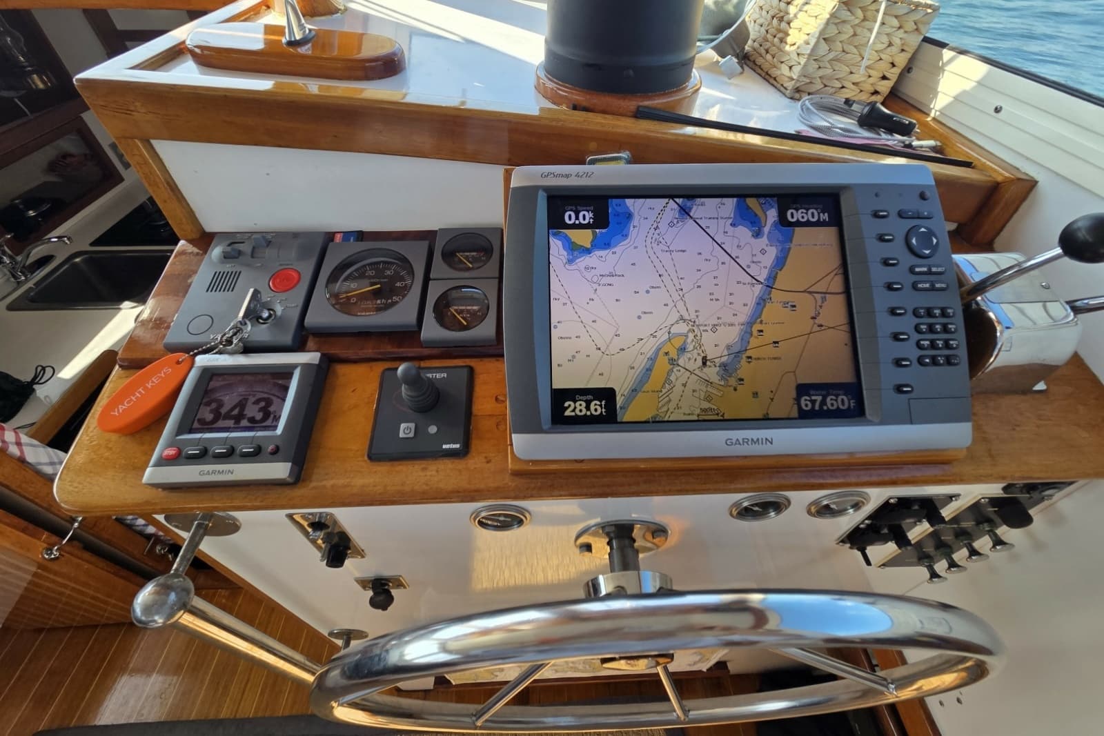 1987 Wilbur Flybridge Cruiser - Photo 9