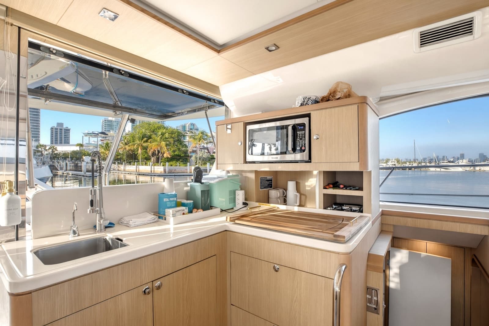 2021 Aquila 44 PowerCat - Photo 16